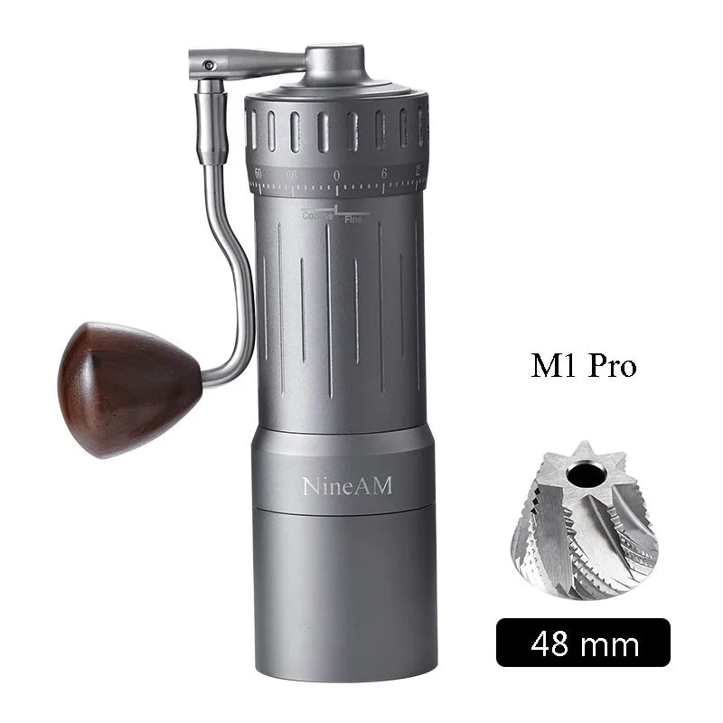 Macinacaffè Manuale NineAM M1/Pro 2024 – Macine Coniche in Acciaio 48 mm con Corpo in Alluminio e Legno di Noce